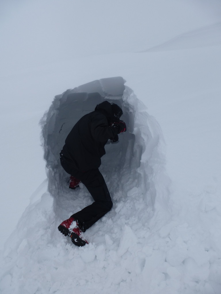 digging a snowhole