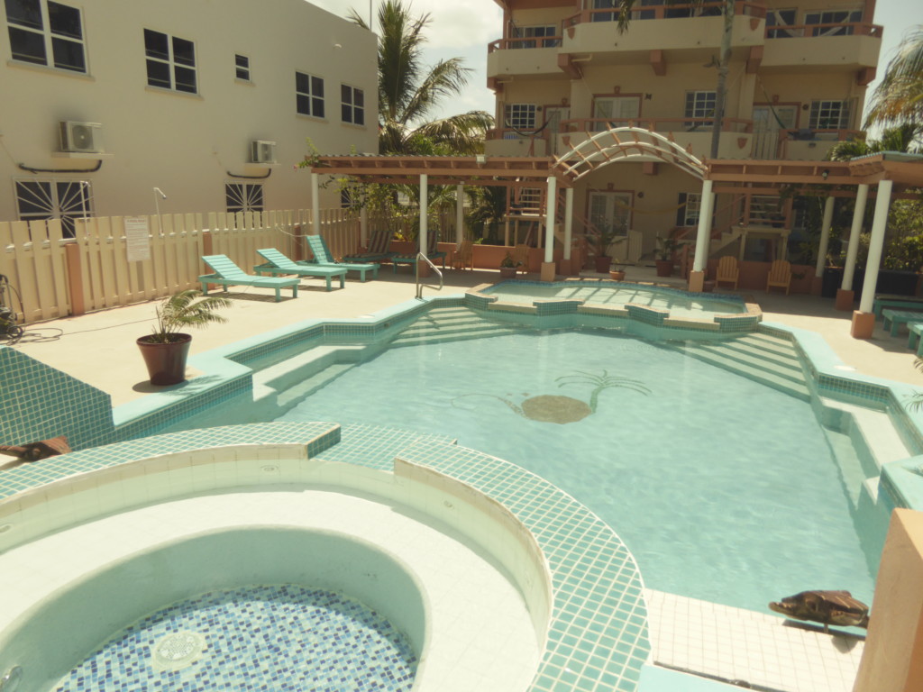 Island Magic Beach Resort swimming pool