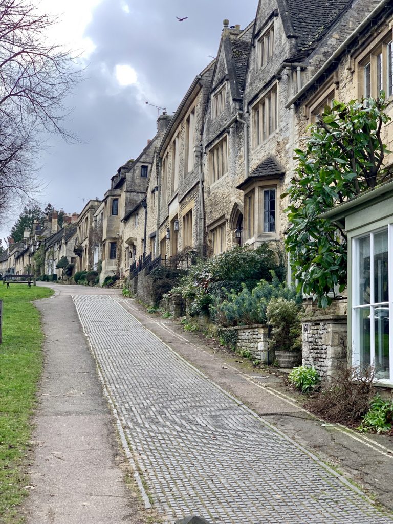 walking around Burford, dog friendly Cotswolds