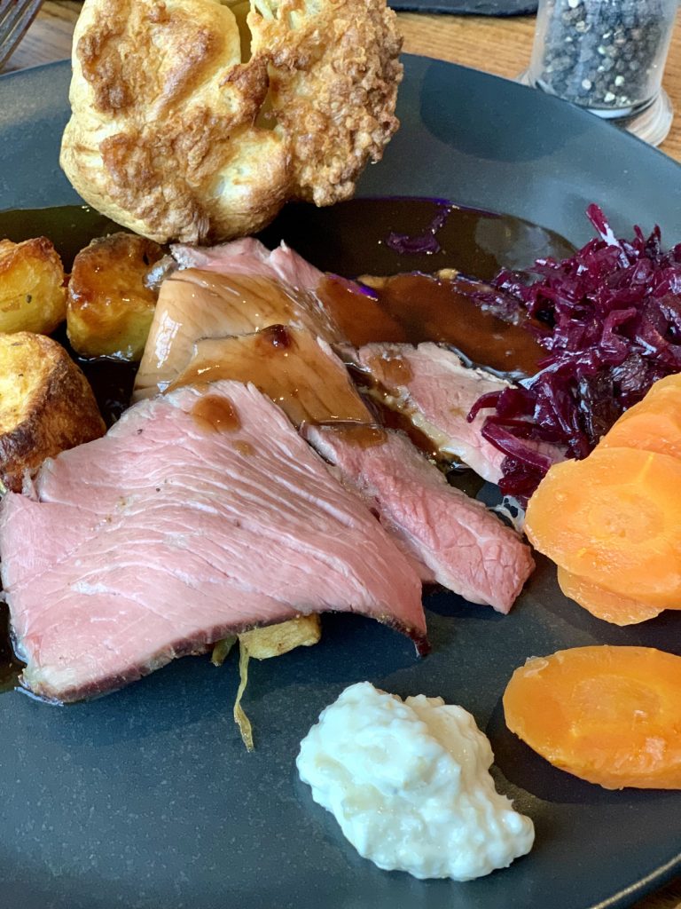 the best roast at Kings hotel, Chipping Campden, dog friendly