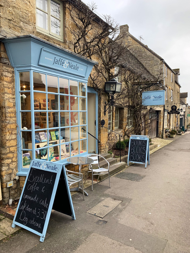 Jaffe and neale bookshop and cafe, Stow, dog friendly