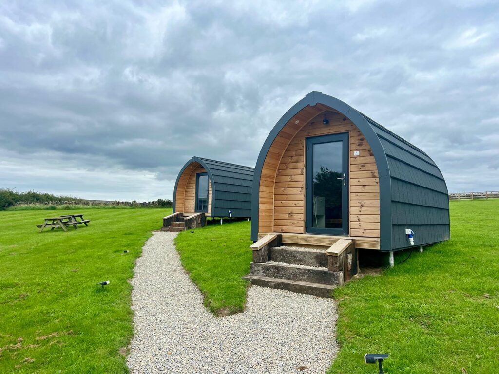 Dog friendly luxury camping pods in North York Moors - Fox and Hounds
