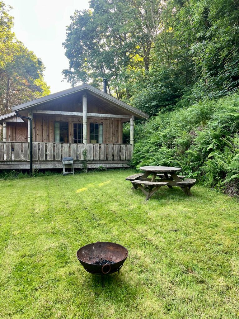 A unique cabin on the Pembrokeshire Coast - Y Berllan Hideaway