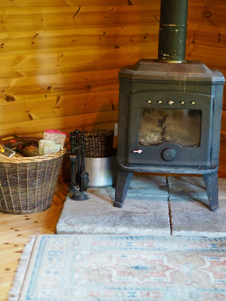 A unique cabin on the Pembrokeshire Coast - Y Berllan Hideaway