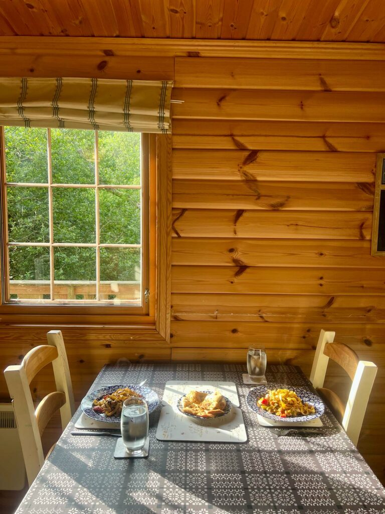 A unique cabin on the Pembrokeshire Coast - Y Berllan Hideaway